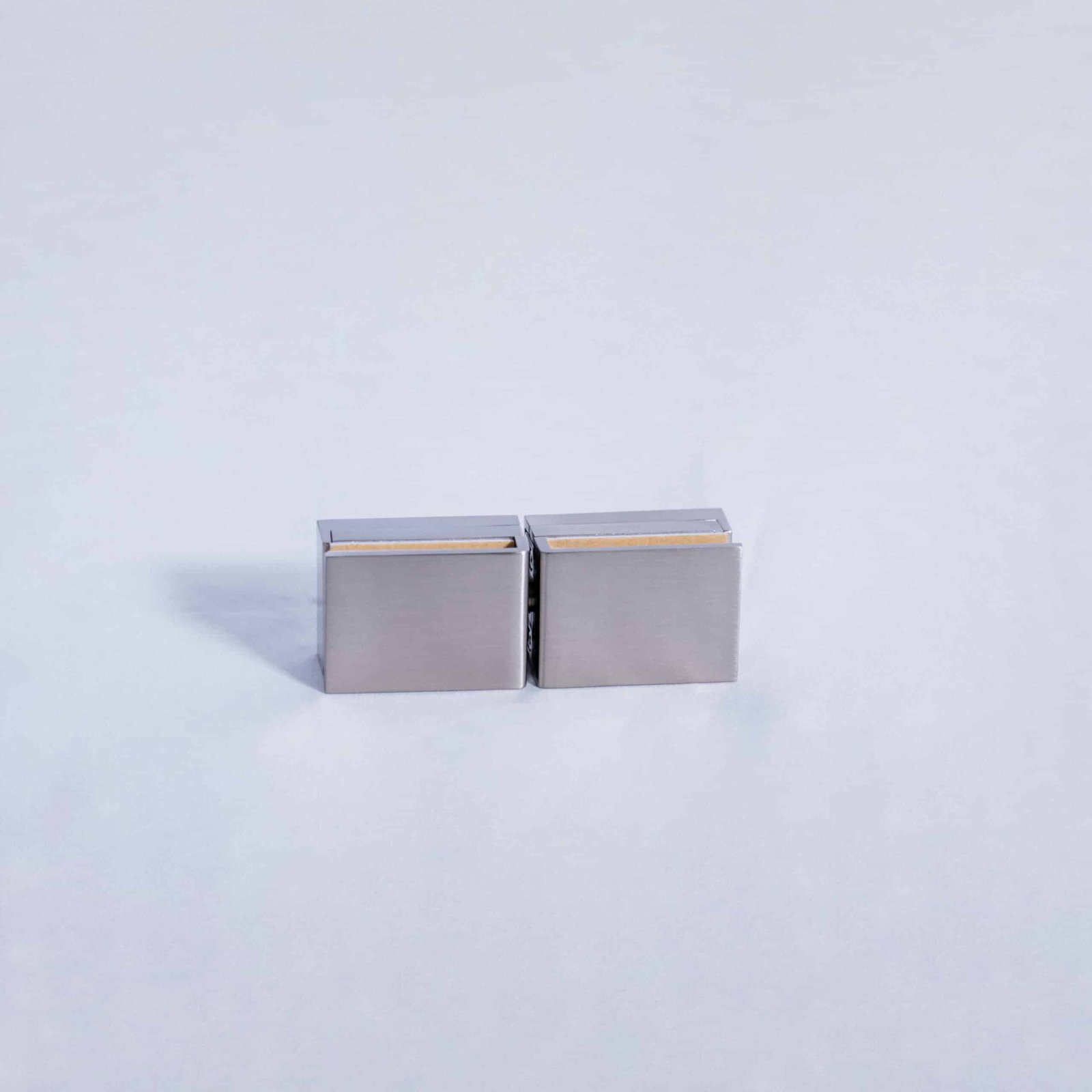 Modern Series Glass-to-Glass/ Floor Door Latch